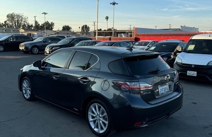 2011 Lexus CT 200h Hatchback 4D