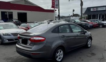 
									2014 Ford fiesta SE Sedan 4D full								