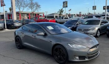 
									2015 Tesla model s 90D Sedan 4D full								