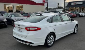 
									2013 Ford fusion SE Sedan 4D full								