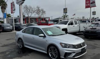 
									2018 Volkswagen passat 2.0T R-Line Sedan 4D full								