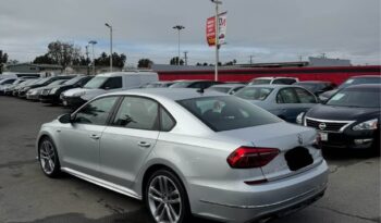 
									2018 Volkswagen passat 2.0T R-Line Sedan 4D full								