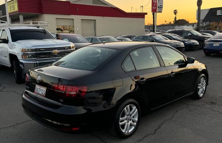 2018 Volkswagen jetta 1.4T S Sedan 4D