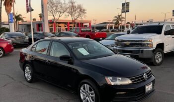 
									2018 Volkswagen jetta 1.4T S Sedan 4D full								