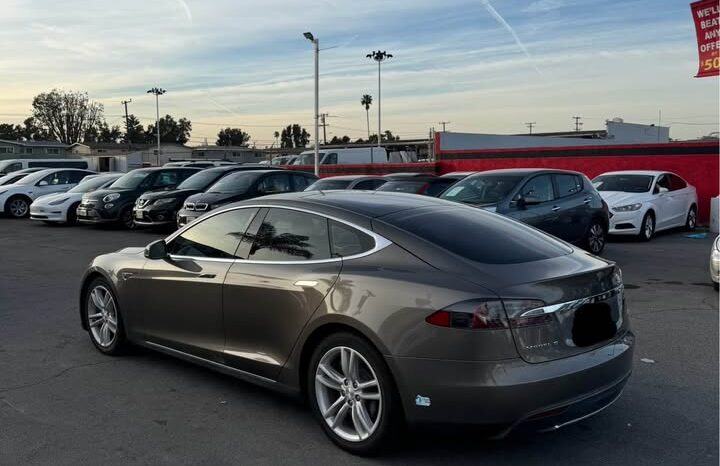 
								2015 Tesla model s 70D Sedan 4D full									