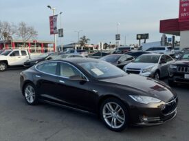 2013 Tesla model s Sedan 4D