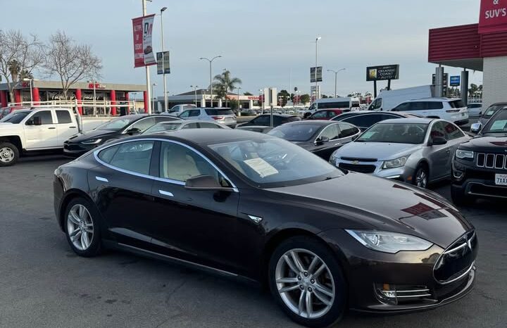 
								2013 Tesla model s Sedan 4D full									