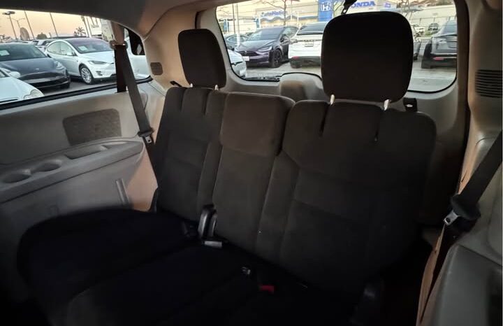 
								2015 Dodge grand caravan passenger SE Minivan 4D full									