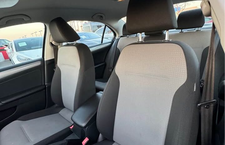 
								2018 Volkswagen jetta 1.4T S Sedan 4D full									