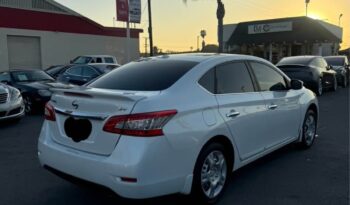 
									2015 Nissan sentra SV Sedan 4D full								