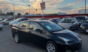 
									2016 Toyota prius Four Hatchback 4D full								