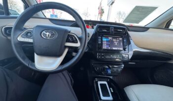 
									2016 Toyota prius Four Hatchback 4D full								