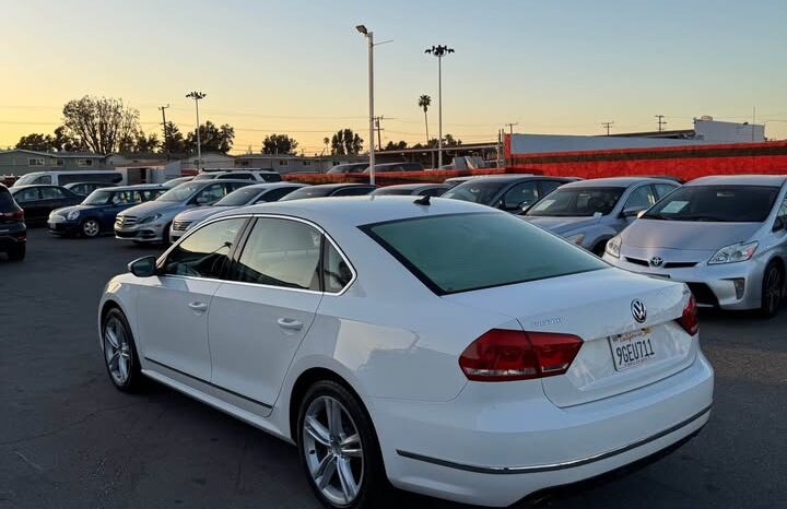 2012 Volkswagen passat V6 SEL Premium Sedan 4D