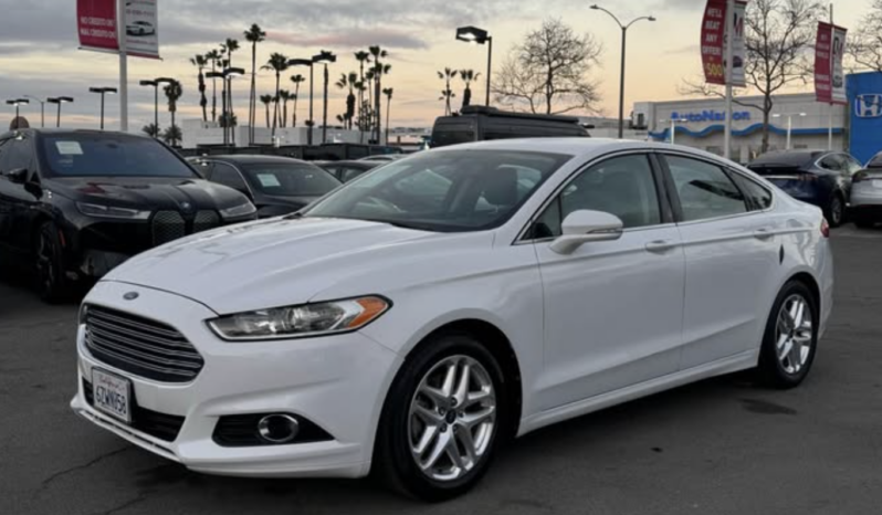 2013 Ford fusion SE Sedan 4D