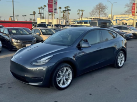 2020 Tesla model y Long Range Sport Utility 4D