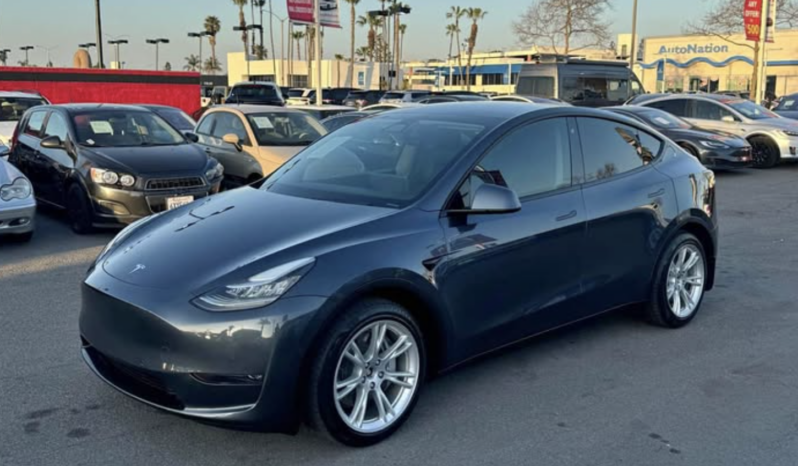 2020 Tesla model y Long Range Sport Utility 4D