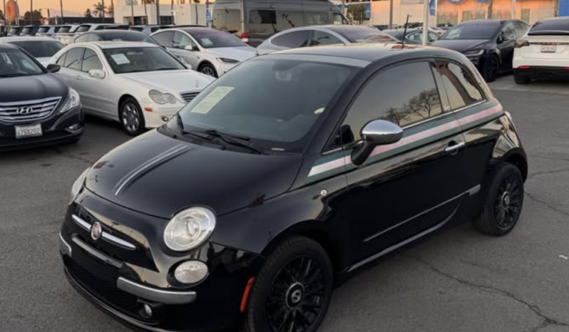 2012 Fiat 500 Gucci Hatchback 2D