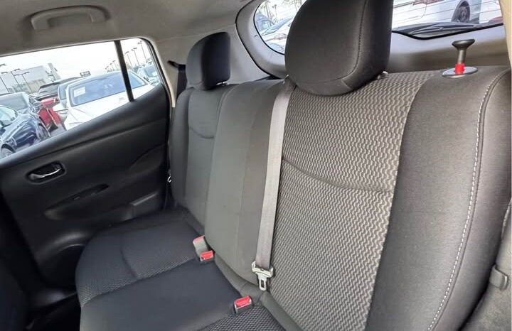 
								2014 Nissan leaf S Hatchback 4D full									