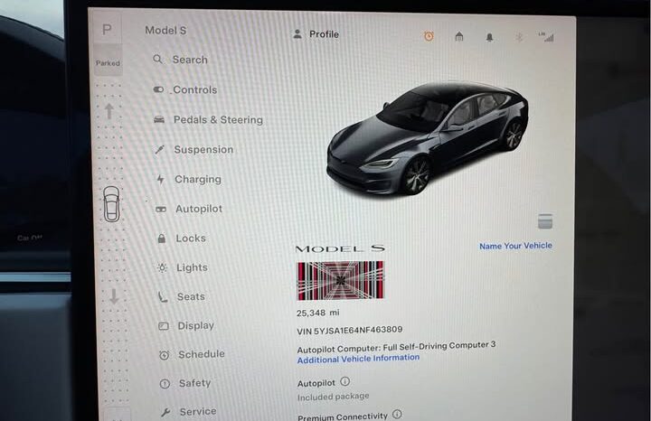 
								2022 Tesla model s Plaid Sedan 4D full									