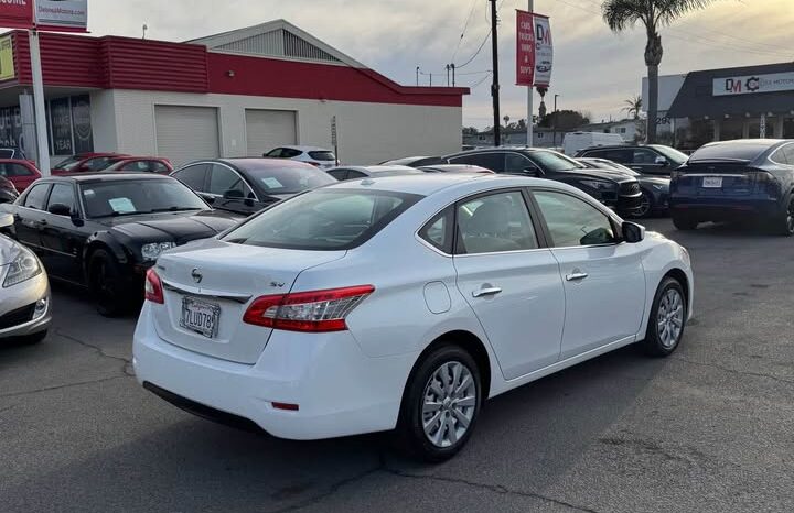 2015 Nissan sentra SV Sedan 4D