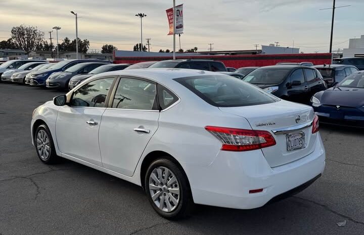 2015 Nissan sentra SV Sedan 4D