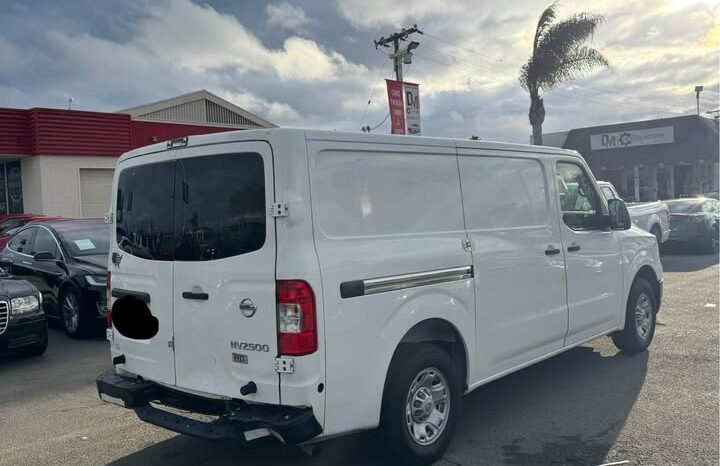 
								2016 Nissan nv2500 hd cargo SV Van 3D full									