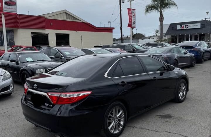 2015 Toyota camry SE Sedan 4D