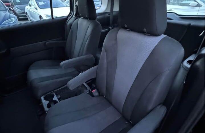 
								2013 Mazda mazda5 Sport Minivan 4D full									