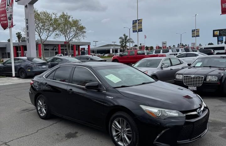 2015 Toyota camry SE Sedan 4D