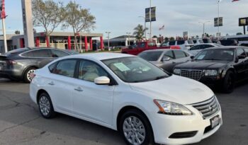 
									2015 Nissan sentra SV Sedan 4D full								