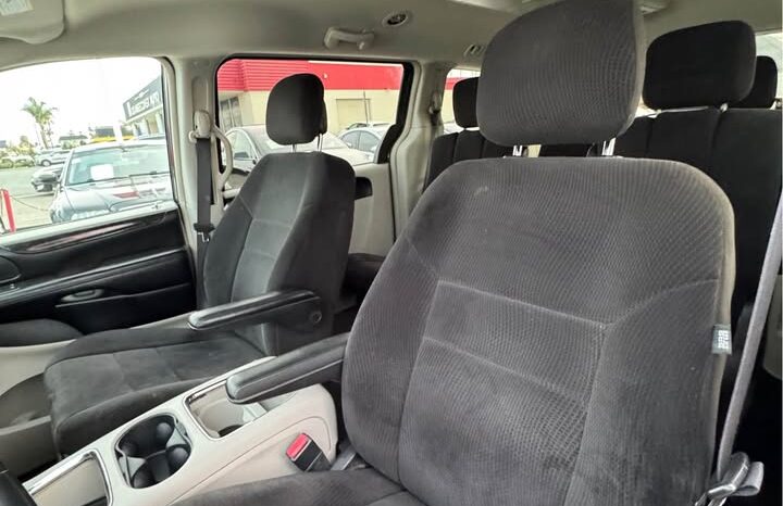 
								2012 Dodge grand caravan passenger Crew Minivan 4D full									