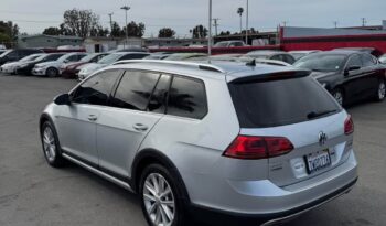 
									2017 Volkswagen golf alltrack TSI S Wagon 4D full								