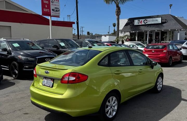 
								2012 Ford fiesta S Sedan 4D full									