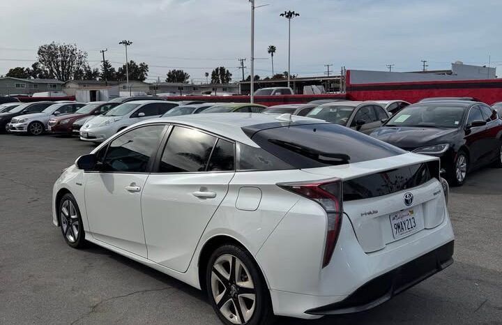 
								2017 Toyota prius Four full									