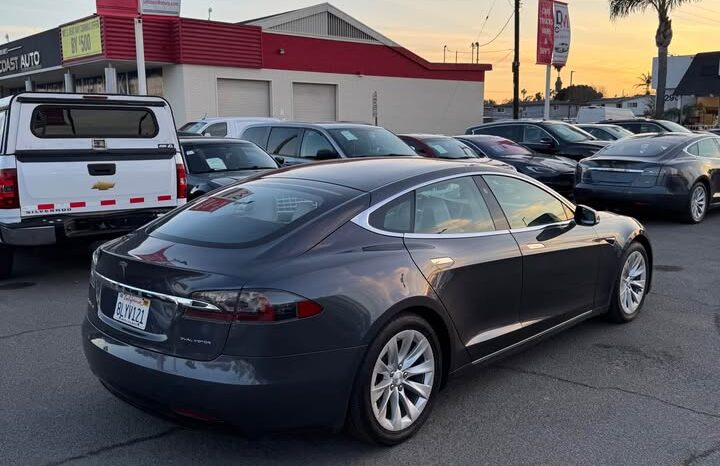 
								2019 Tesla model s Long Range Sedan 4D full									