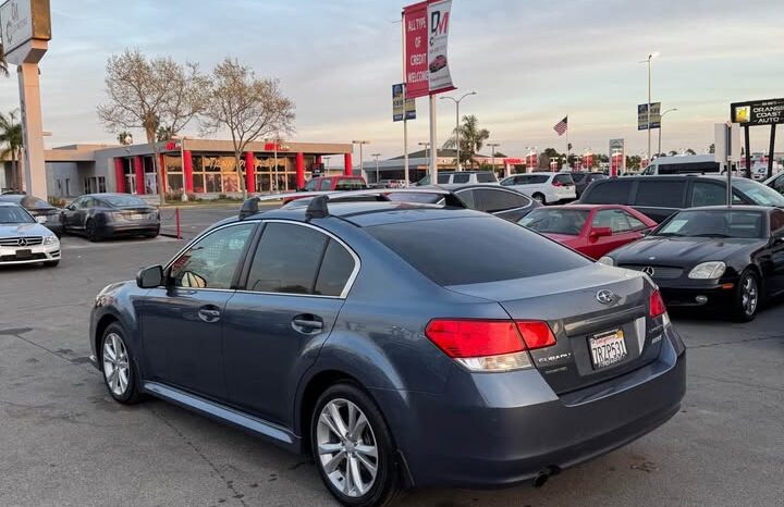 2013 Subaru legacy 2.5i Premium Sedan 4D