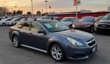 
									2013 Subaru legacy 2.5i Premium Sedan 4D full								