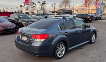 
									2013 Subaru legacy 2.5i Premium Sedan 4D full								