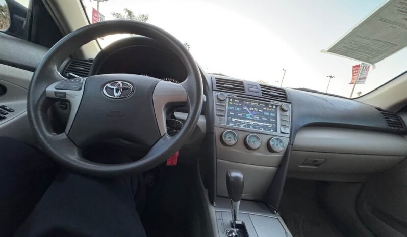 
								2008 Toyota camry LE Sedan 4D full									