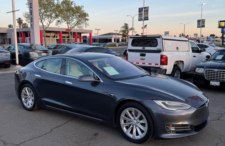 
								2019 Tesla model s Long Range Sedan 4D full									