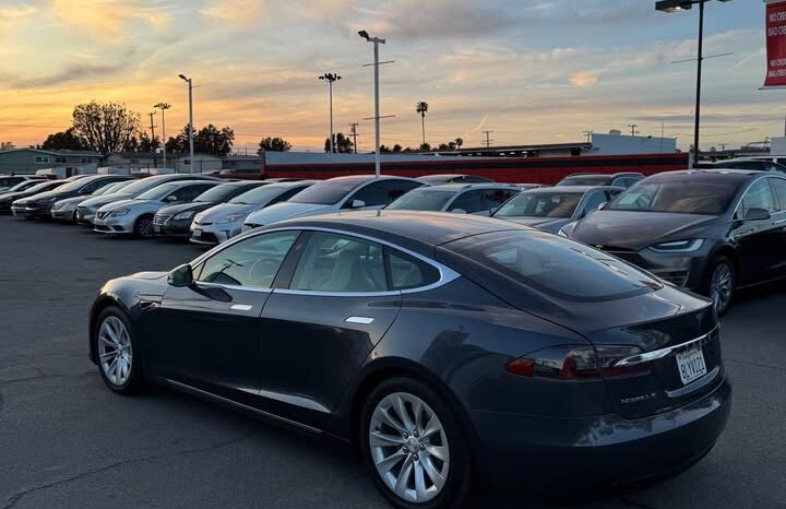 
								2019 Tesla model s Long Range Sedan 4D full									
