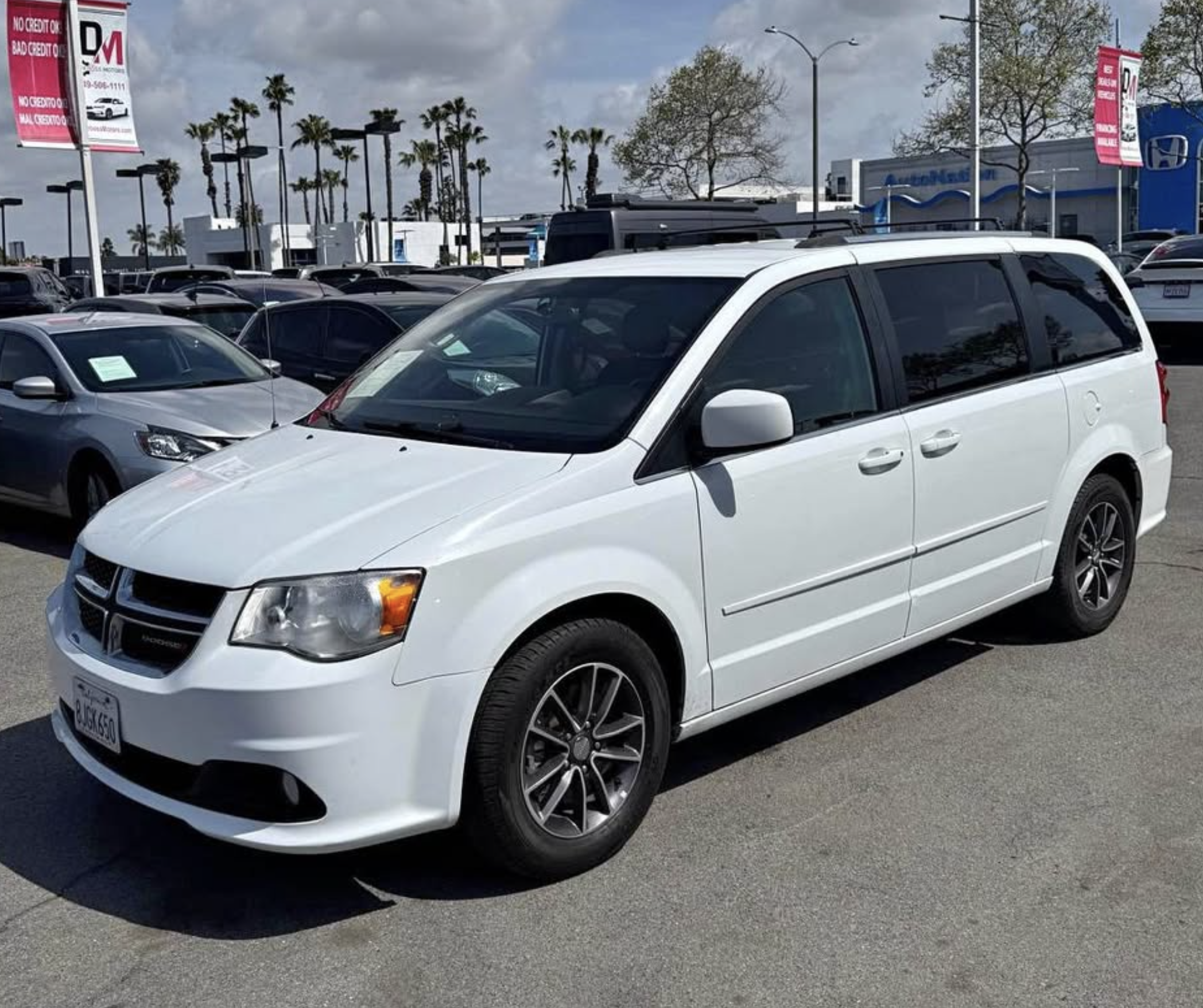 2017 Dodge grand caravan passenger SXT Minivan 4D