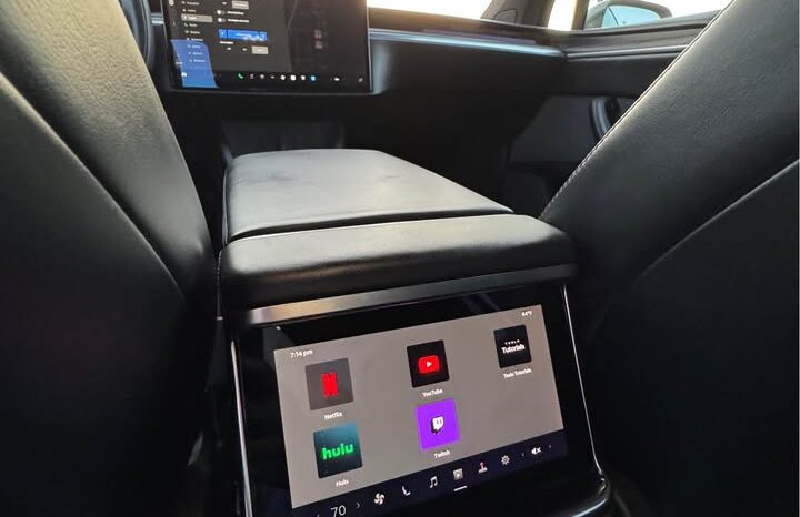 
								2021 Tesla model x Long Range full									