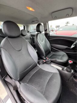 
										2009 MINI cooper Hatchback 2D full									