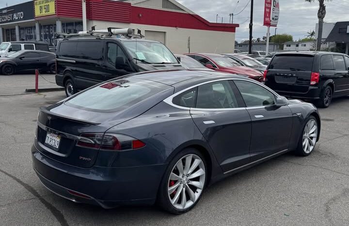 
								2015 Tesla model s P85D Sedan 4D full									