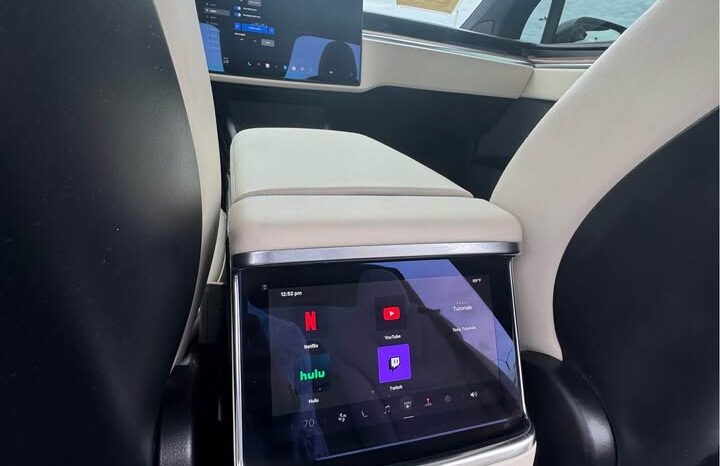 
								2021 Tesla model x Long Range Sport Utility 4D full									