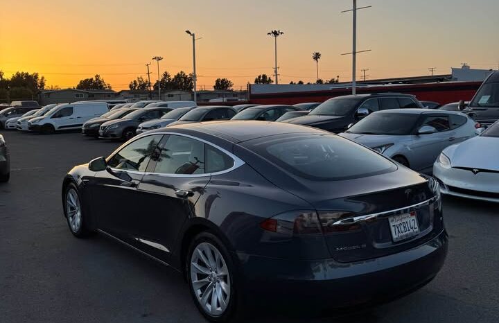 
								2017 Tesla model s 75 Sedan 4D full									