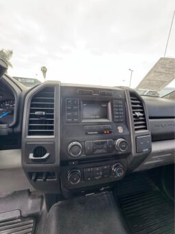 
										2017 Ford f350 regular cab & chassis full									
