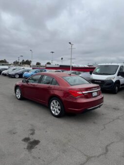
										2013 Chrysler 200 LX Sedan 4D full									