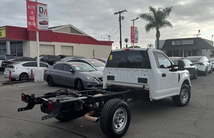 
								2017 Ford f350 regular cab & chassis full									